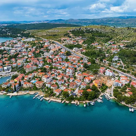 My Dalmatia - Sea View Penthouse Nikita