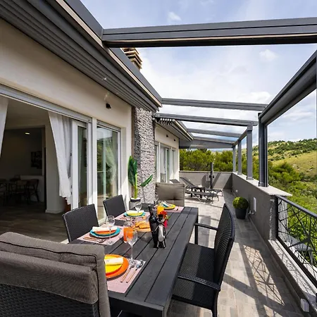 My Dalmatia - Sea View Penthouse Nikita Zaboric