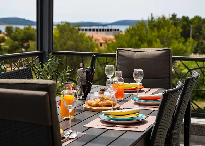 My Dalmatia - Sea View Penthouse Nikita דירה