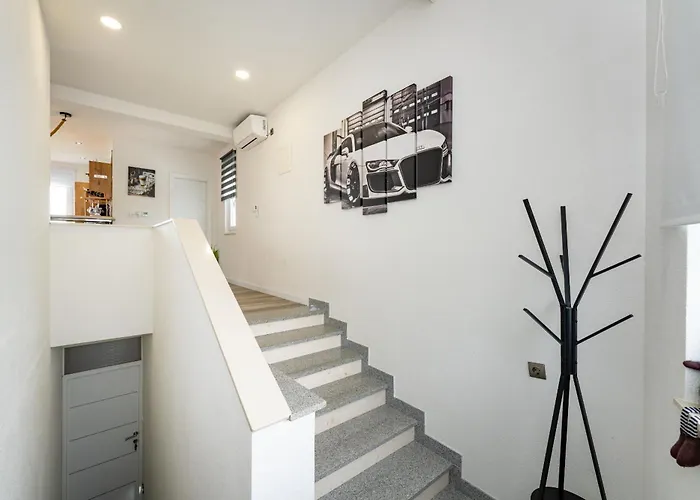 My Dalmatia - Sea View Penthouse Nikita דירה *