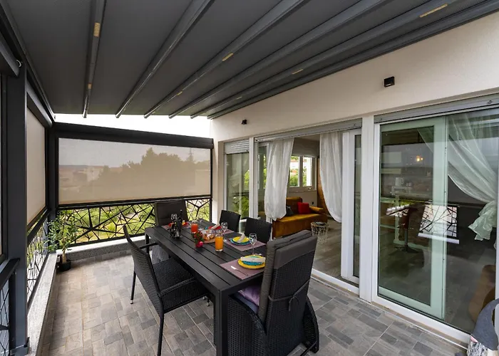 My Dalmatia - Sea View Penthouse Nikita