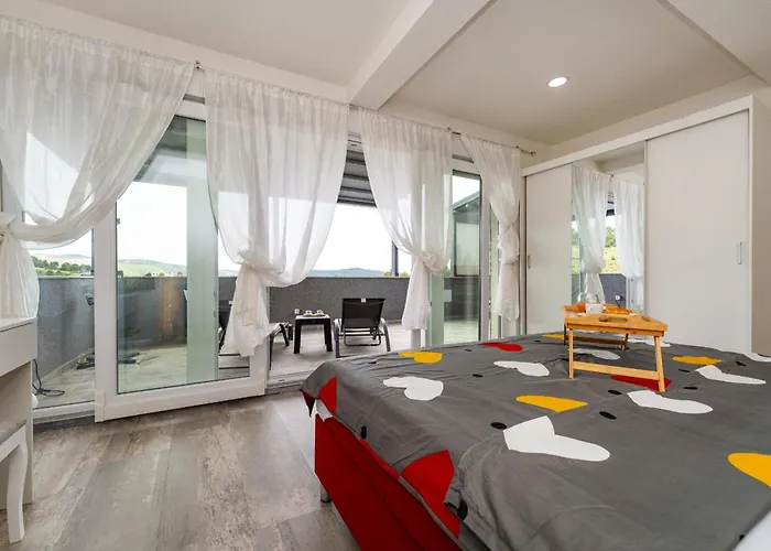 My Dalmatia - Sea View Penthouse Nikita *