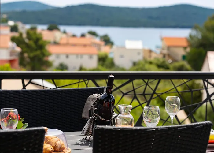 My Dalmatia - Sea View Penthouse Nikita דירה