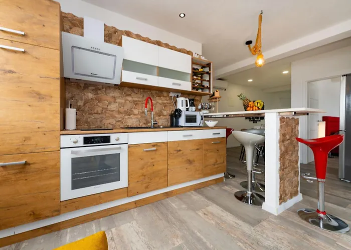 My Dalmatia - Sea View Penthouse Nikita דירה *