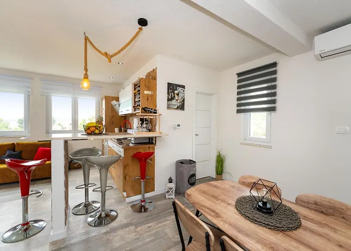 My Dalmatia - Sea View Penthouse Nikita *